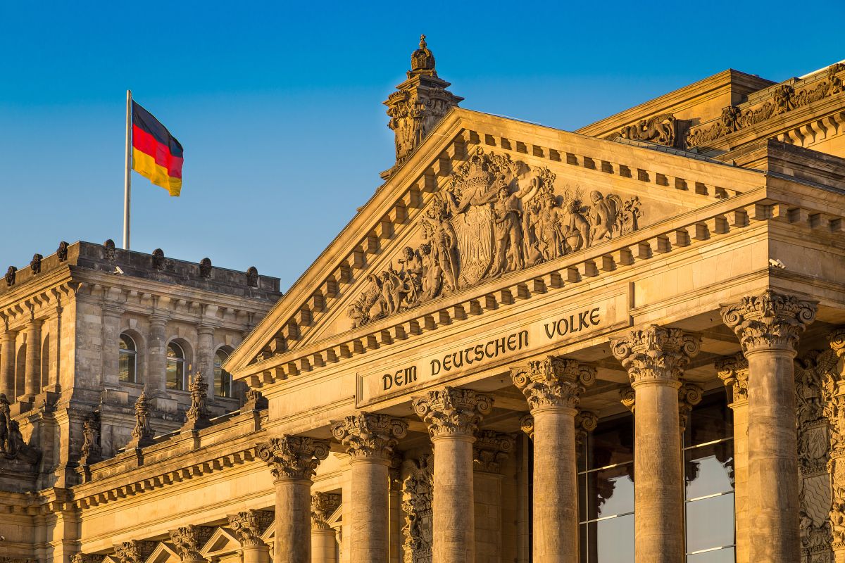 Bundestag in der Abendsonne.